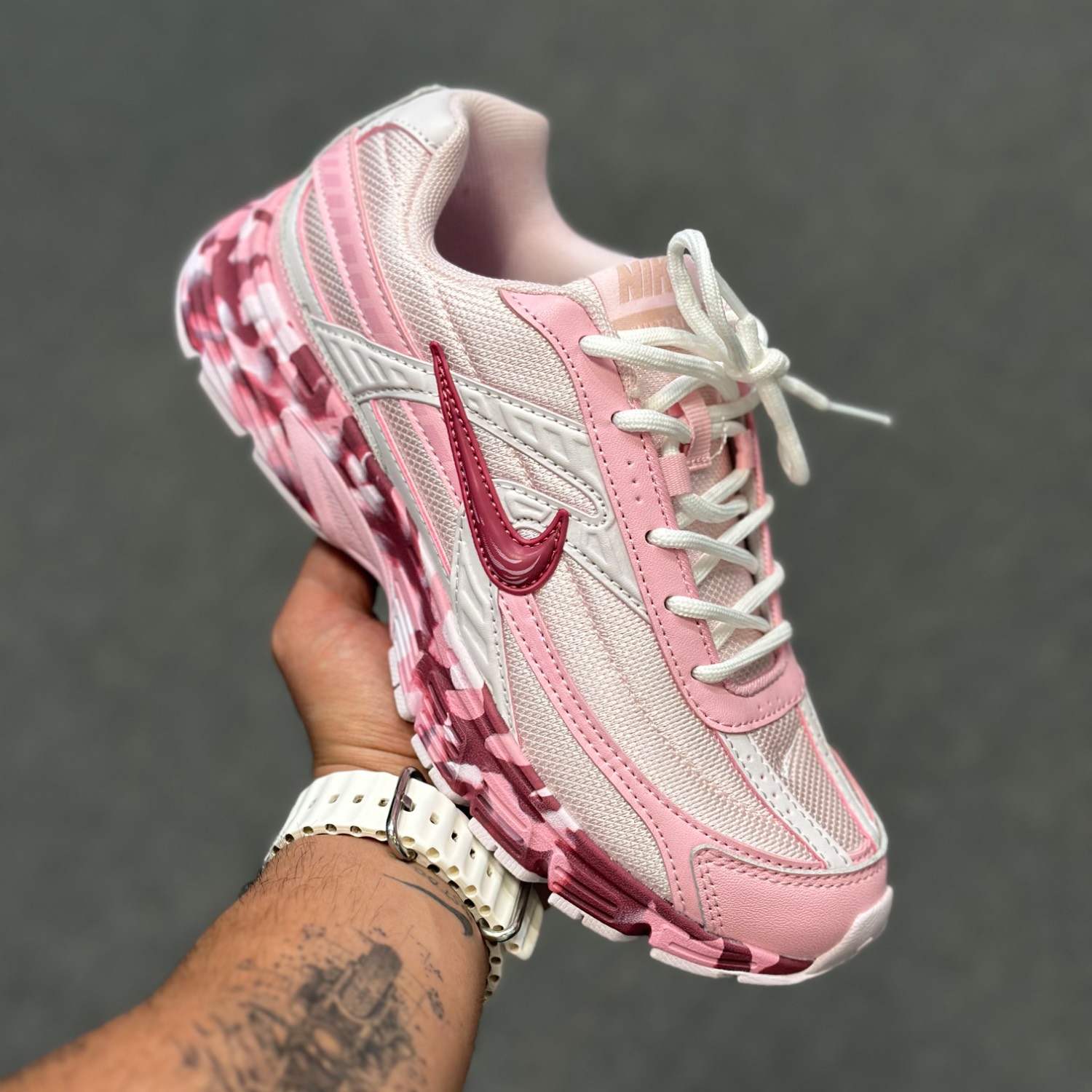 IMG_9747 نایک اینشیادور صورتی - Nike Initiator - تصویر 1