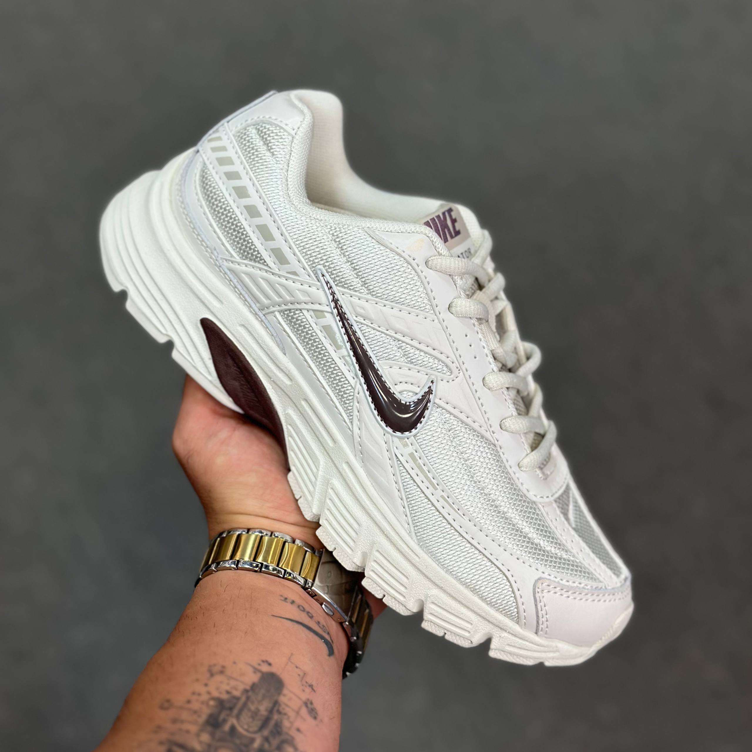 photo_3_2026-08-26_12-07-33 نایک اینشیادور شراب قرمز - Nike Initiator - تصویر 1